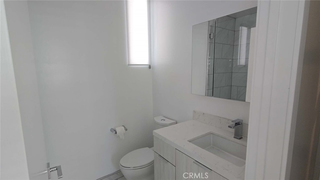 319 S Serrano - Photo 4