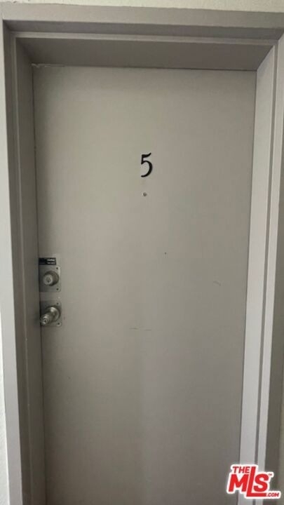 4826 Rosewood Avenue - Photo 2