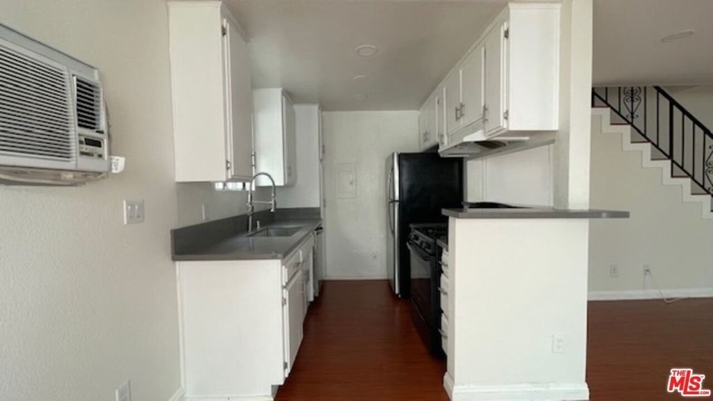 4826 Rosewood Avenue - Photo 7