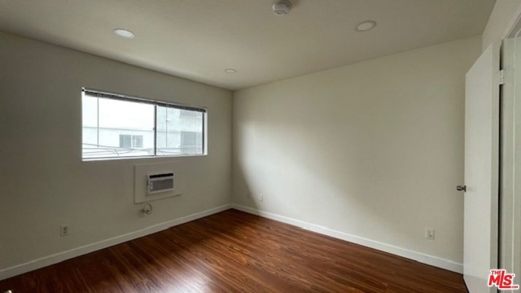 4826 Rosewood Avenue - Photo 15
