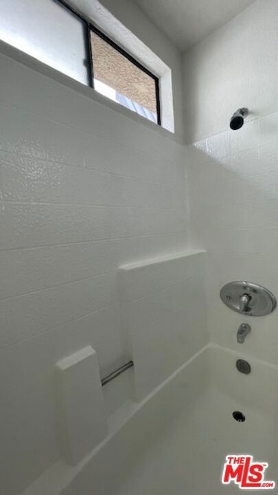 4826 Rosewood Avenue - Photo 13