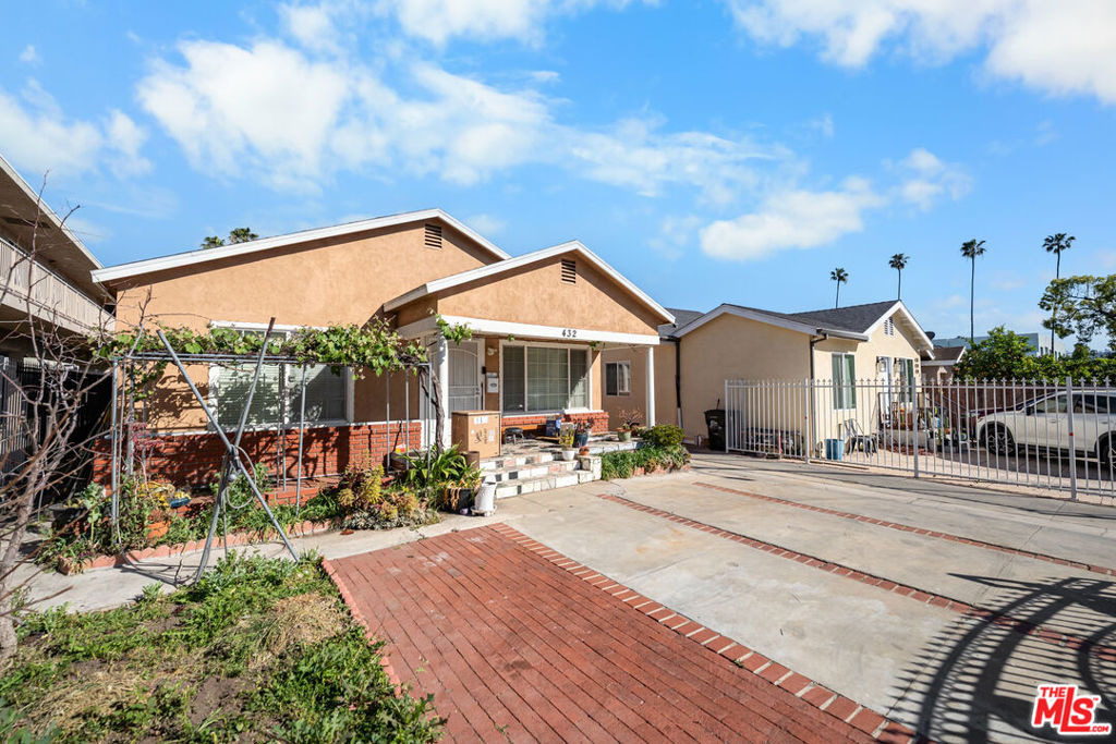 432 N Harvard Boulevard - Photo 4