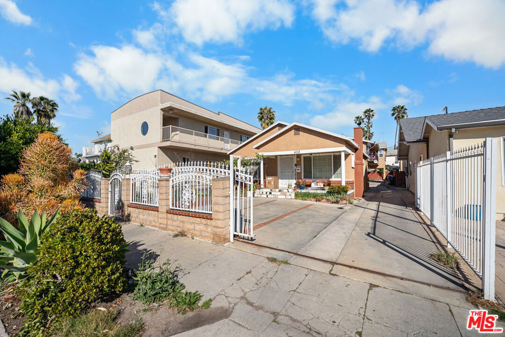 432 N Harvard Boulevard - Photo 9