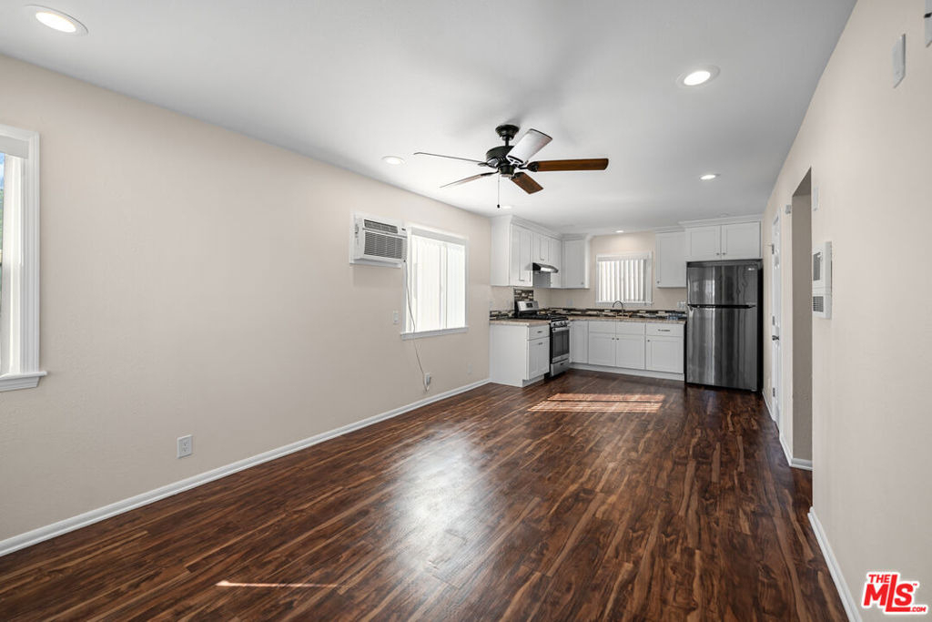 432 N Harvard Boulevard - Photo 13