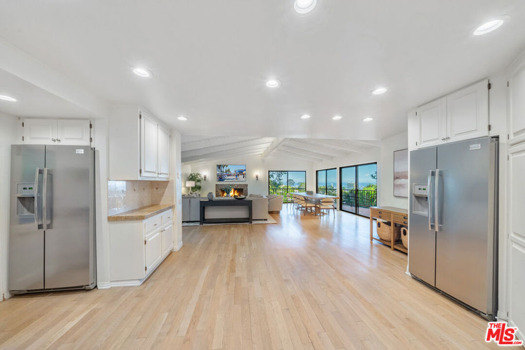 9305 Beverly Crest Drive - Photo 22