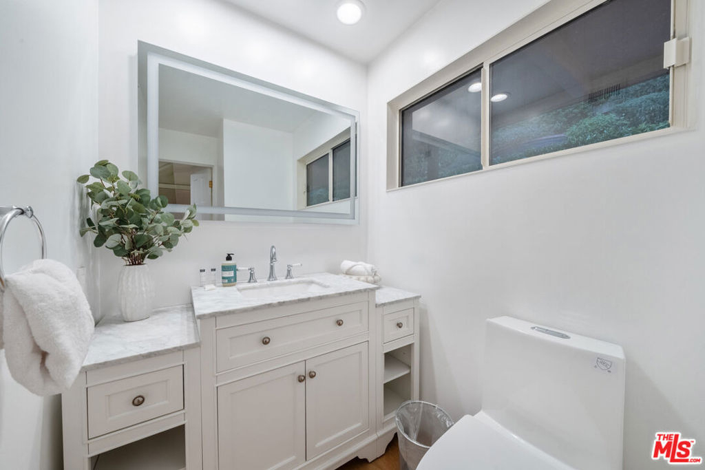 9305 Beverly Crest Drive - Photo 49