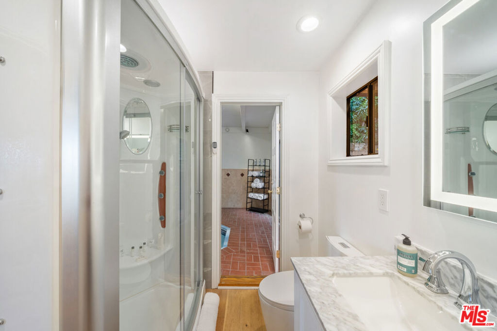 9305 Beverly Crest Drive - Photo 30