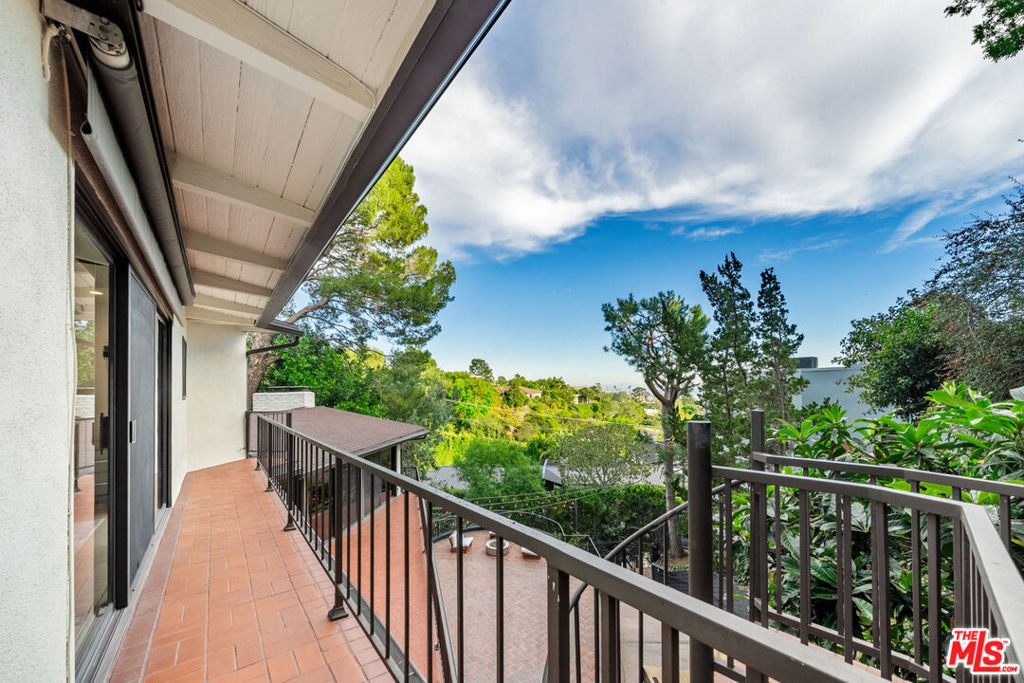 9305 Beverly Crest Drive - Photo 56