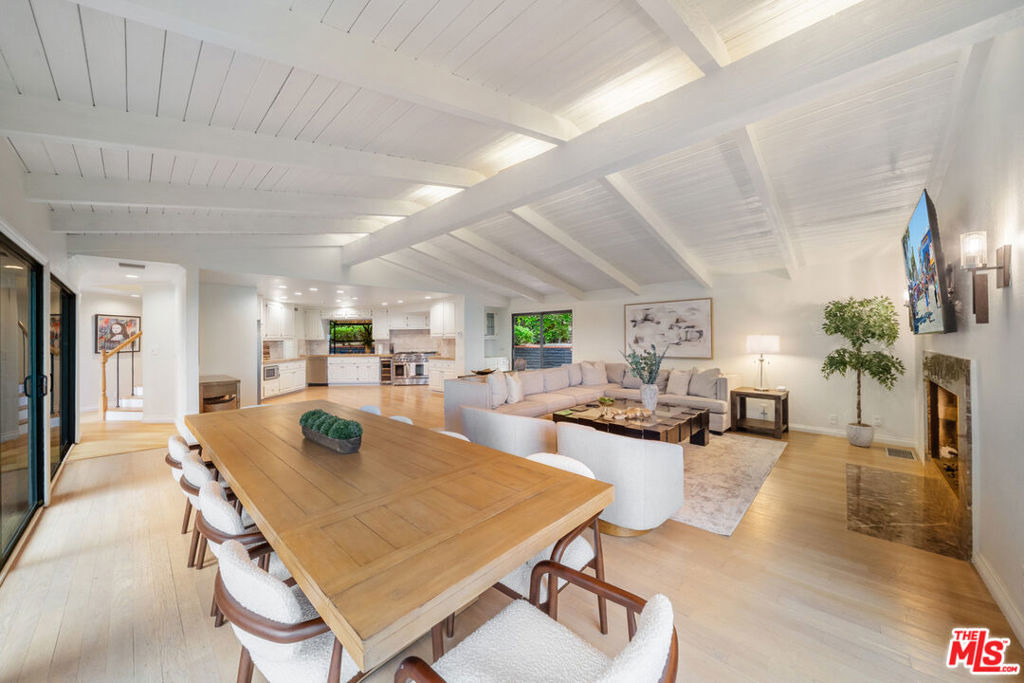 9305 Beverly Crest Drive - Photo 17