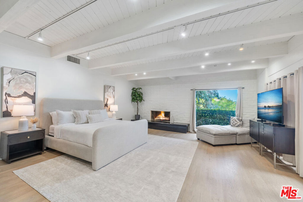 9305 Beverly Crest Drive - Photo 43