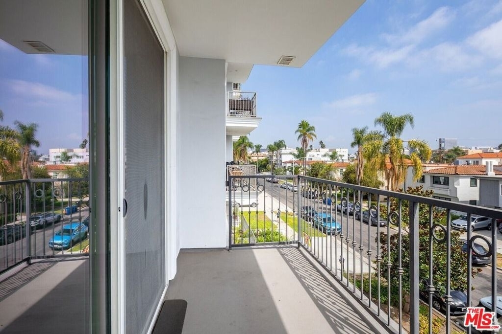 1237 S Holt Avenue - Photo 10