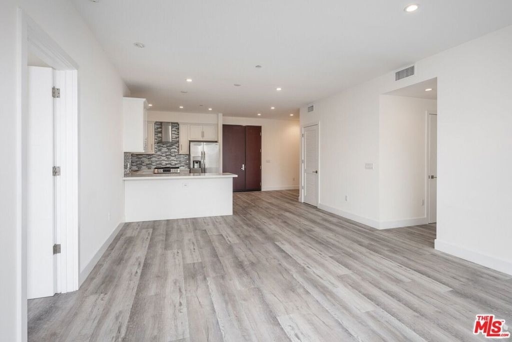 1237 S Holt Avenue - Photo 8