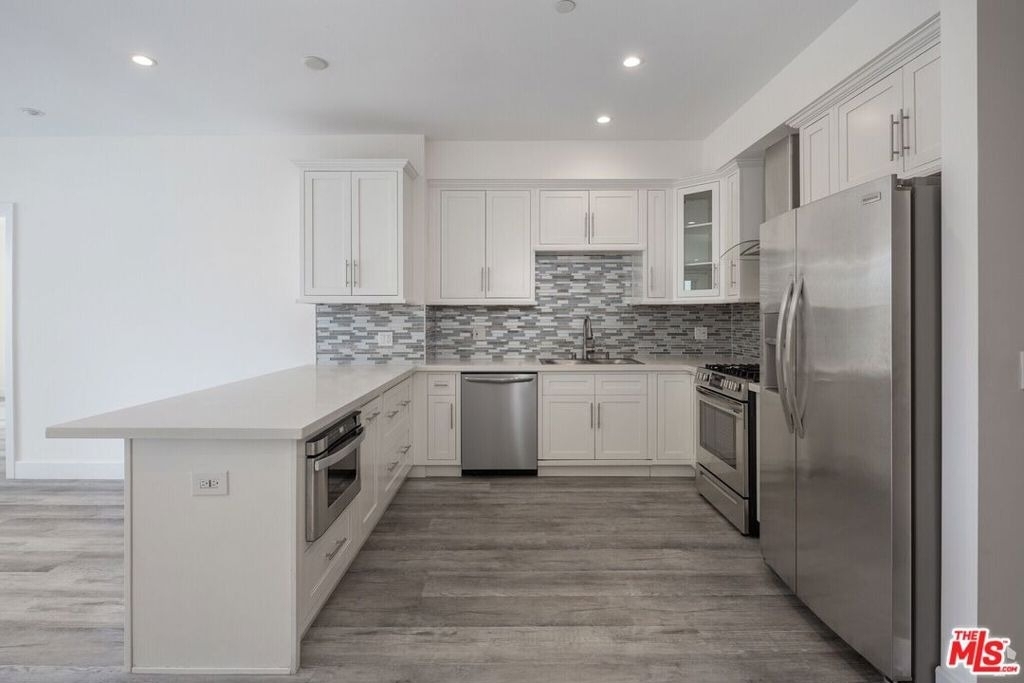 1237 S Holt Avenue - Photo 6