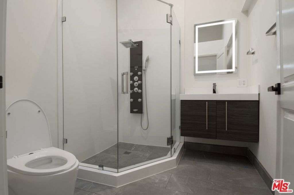 1121 N Beverly Drive - Photo 12