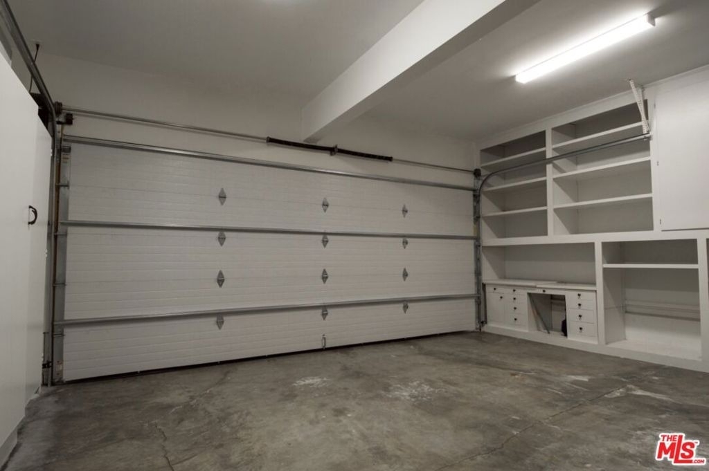 1121 N Beverly Drive - Photo 22