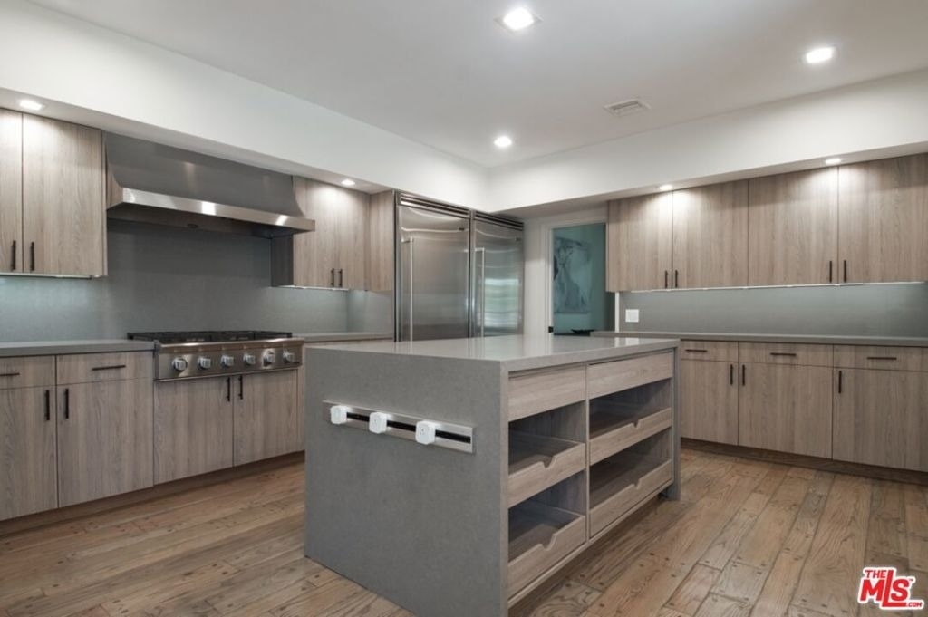 1121 N Beverly Drive - Photo 6