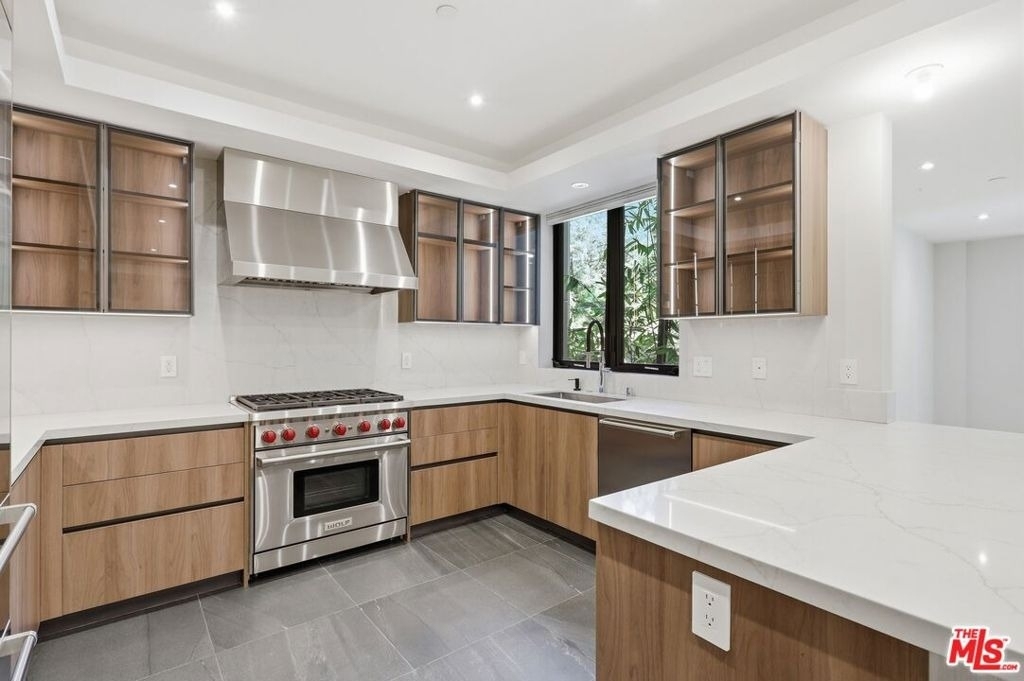 11769 Bellagio Road - Photo 10