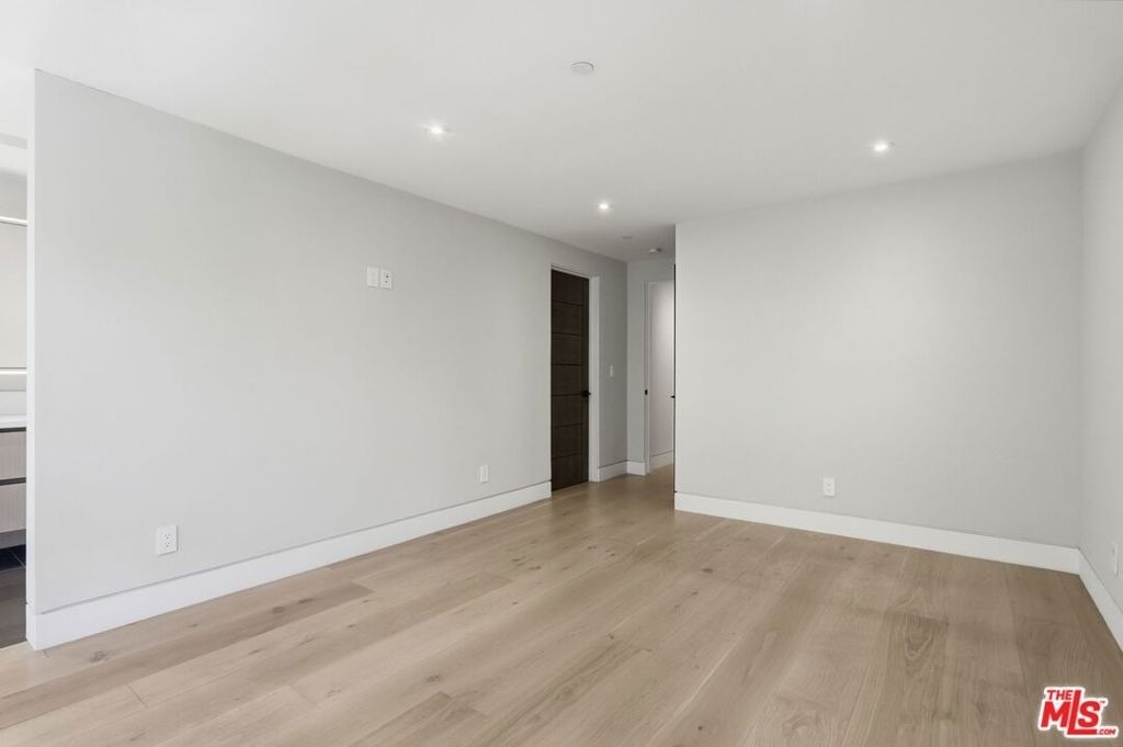 11769 Bellagio Road - Photo 5