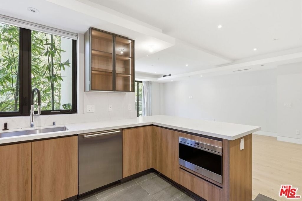11769 Bellagio Road - Photo 9
