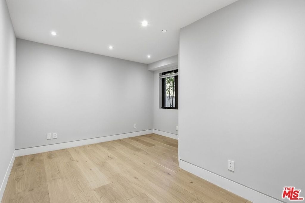 11769 Bellagio Road - Photo 14