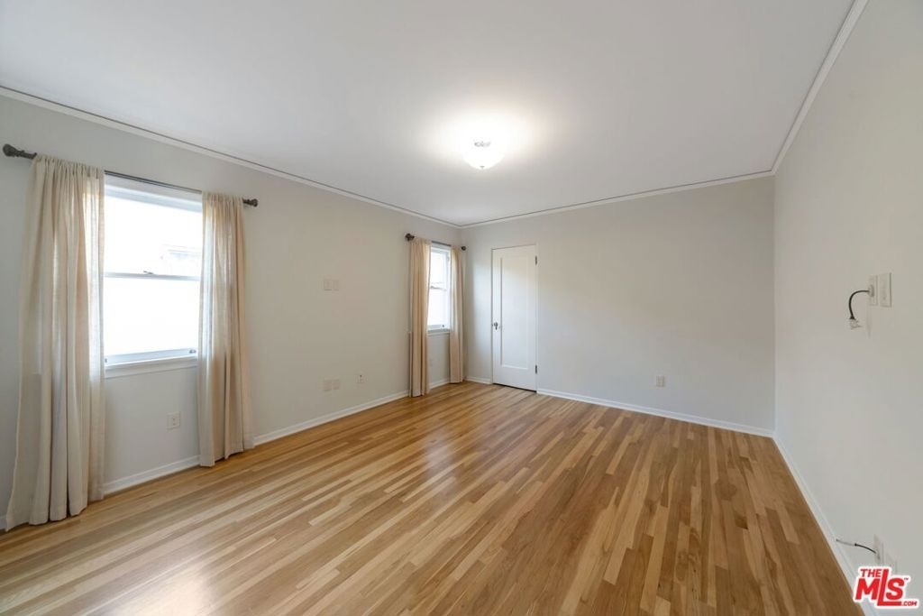 1349 Meadowbrook Avenue - Photo 9