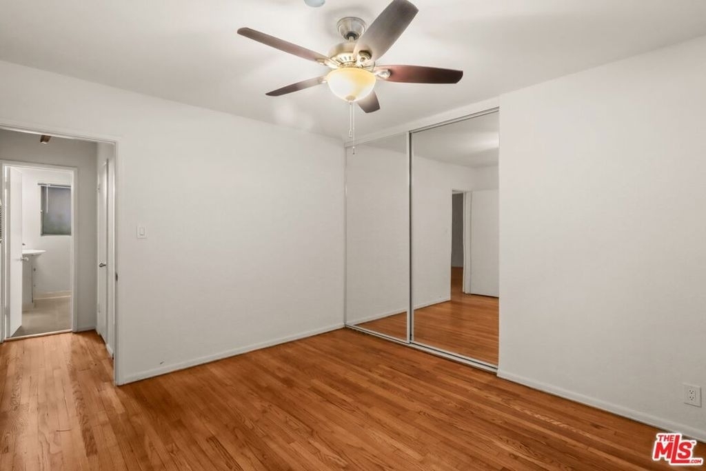 11660 Chenault Street - Photo 14