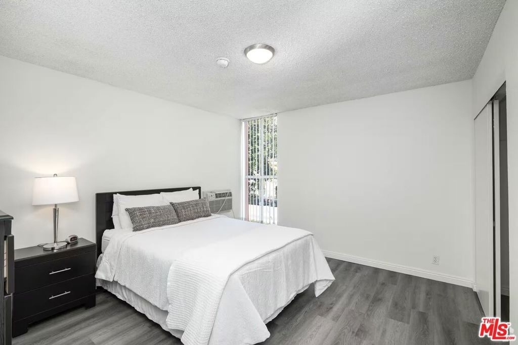 1208 W Adams Boulevard - Photo 6