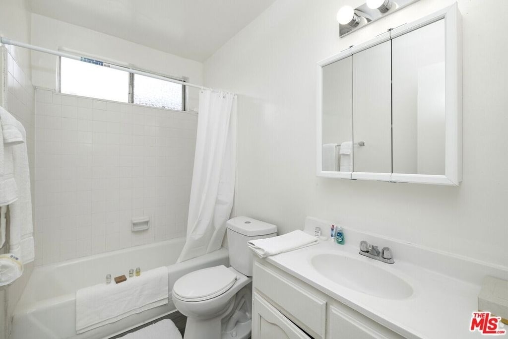 1208 W Adams Boulevard - Photo 8