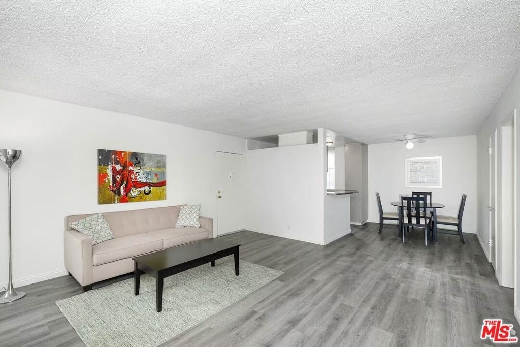 1208 W Adams Boulevard - Photo 0