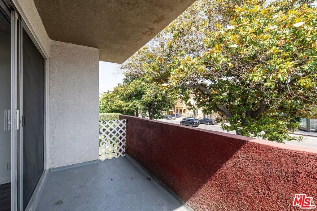 1208 W Adams Boulevard - Photo 9
