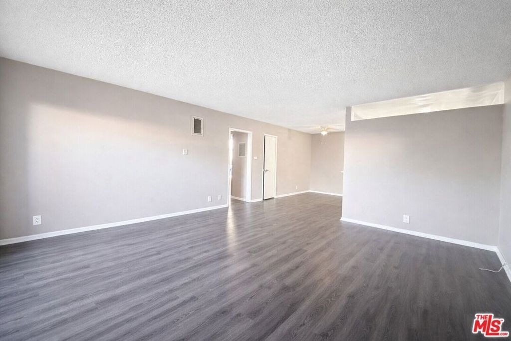 1208 W Adams Boulevard - Photo 0
