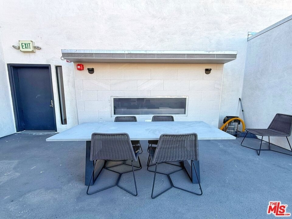 723 S St Andrews Place - Photo 32