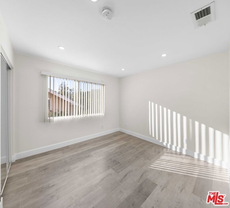 14112 Delano Street - Photo 11