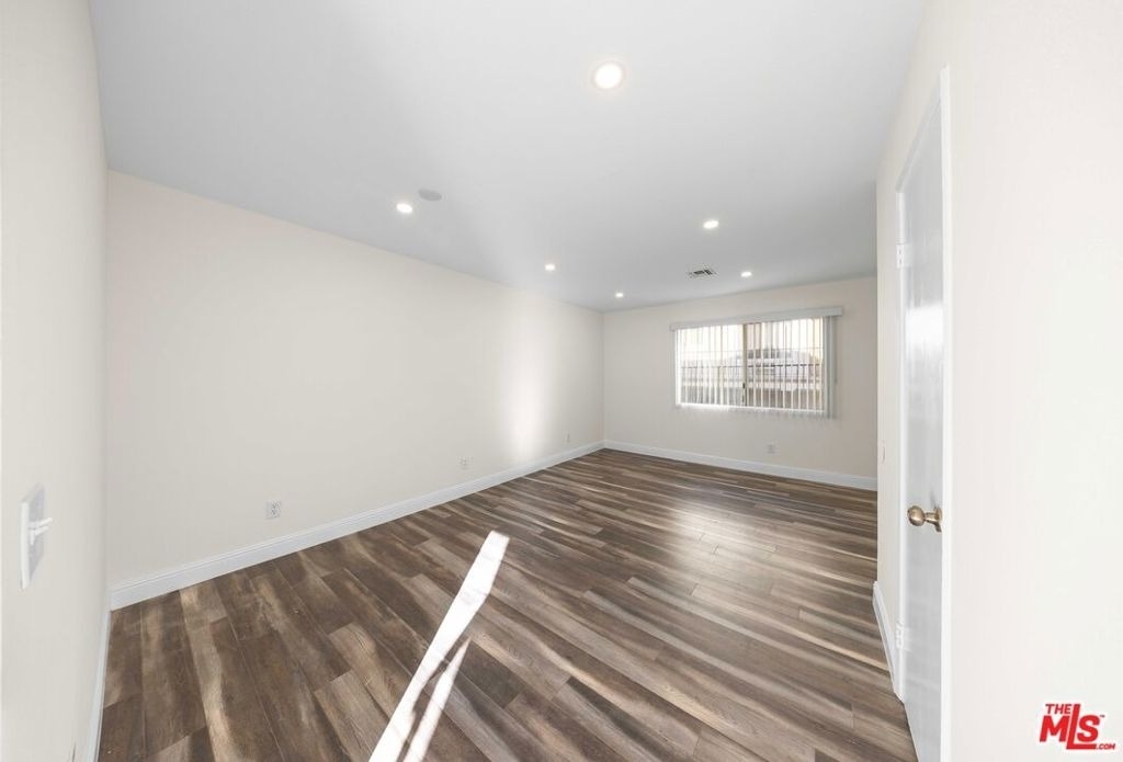 14112 Delano Street - Photo 4