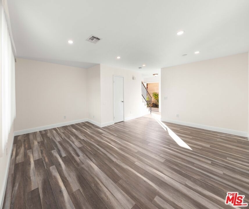 14112 Delano Street - Photo 5