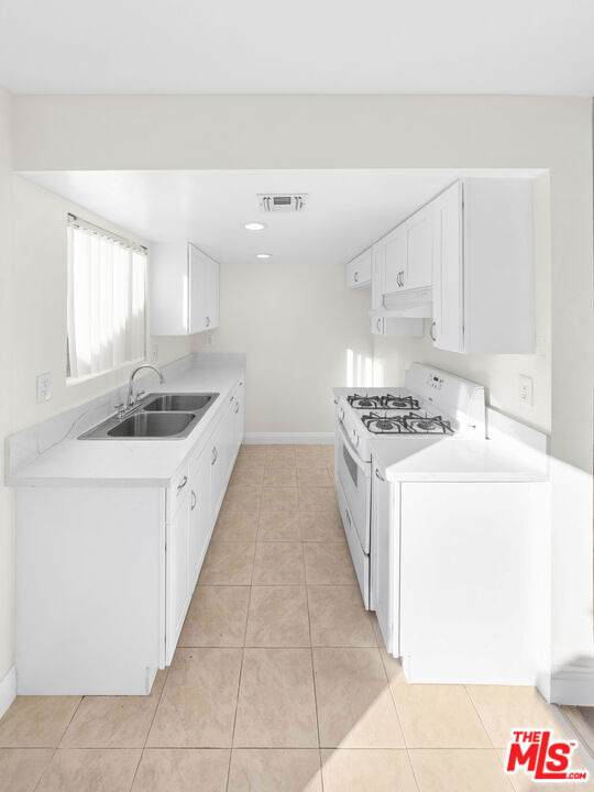 14112 Delano Street - Photo 3