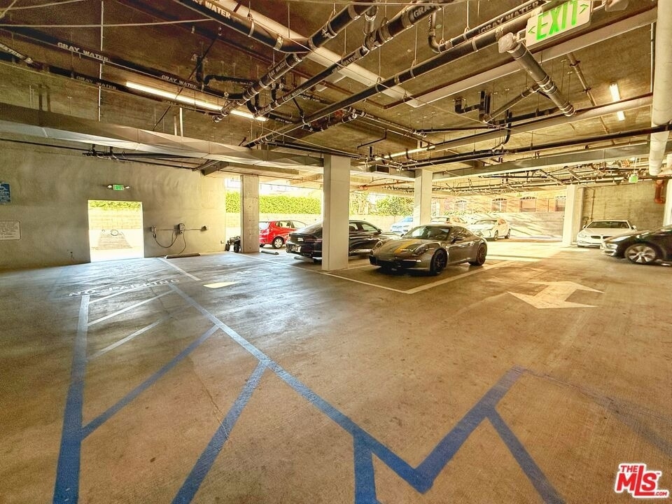 723 S St Andrews Place - Photo 24