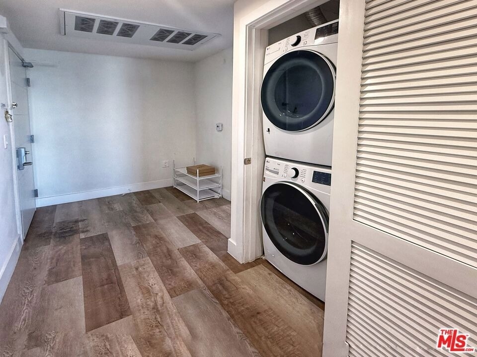 723 S St Andrews Place - Photo 18
