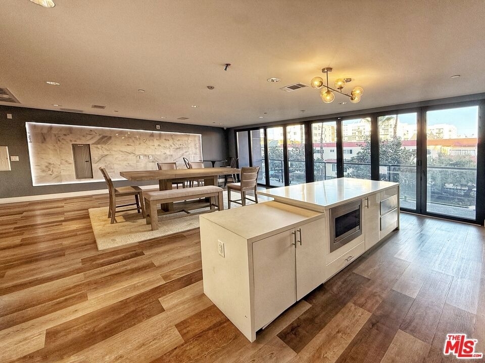 723 S St Andrews Place - Photo 27