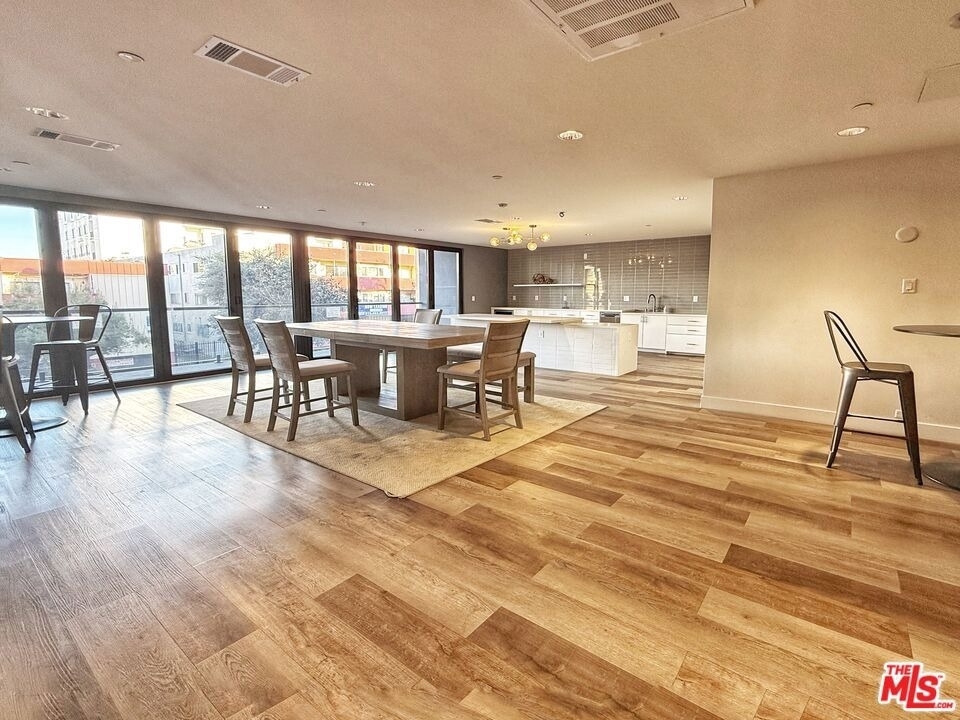 723 S St Andrews Place - Photo 25