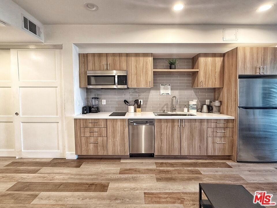 723 S St Andrews Place - Photo 13