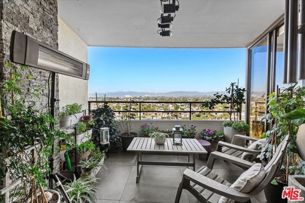 4316 Marina City Drive - Photo 14