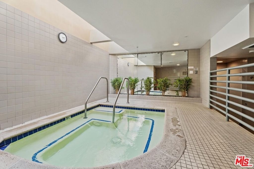4316 Marina City Drive - Photo 29