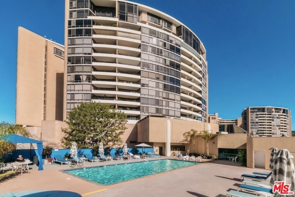 4316 Marina City Drive - Photo 32