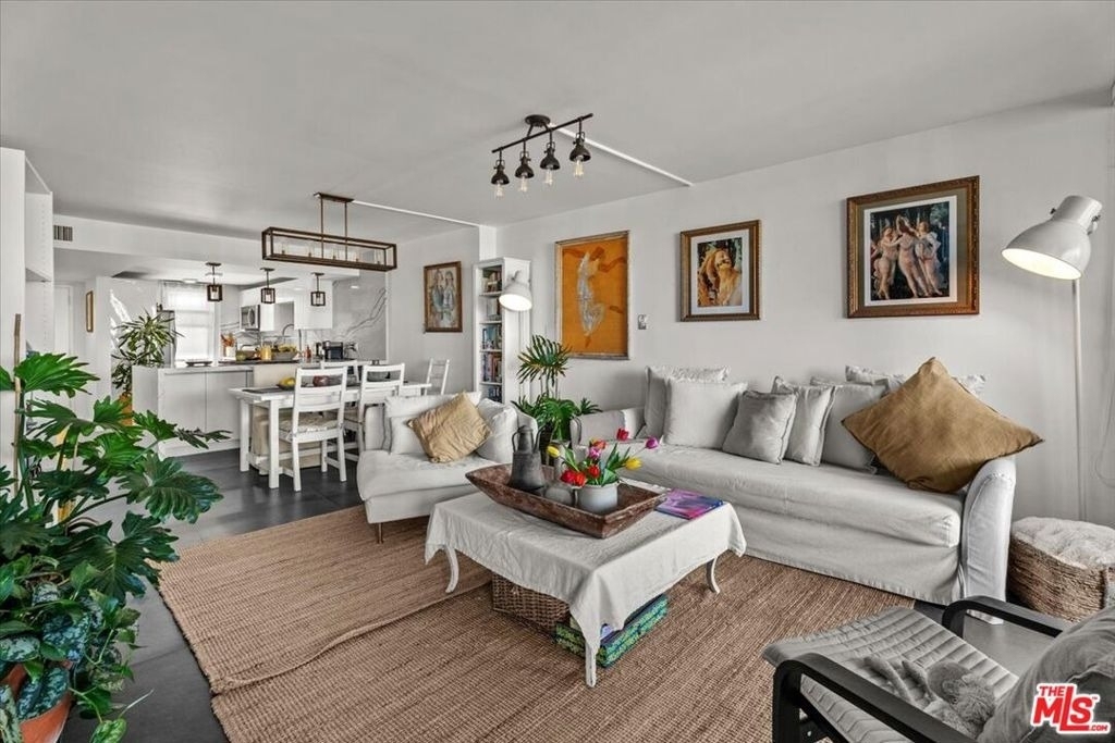 4316 Marina City Drive - Photo 10