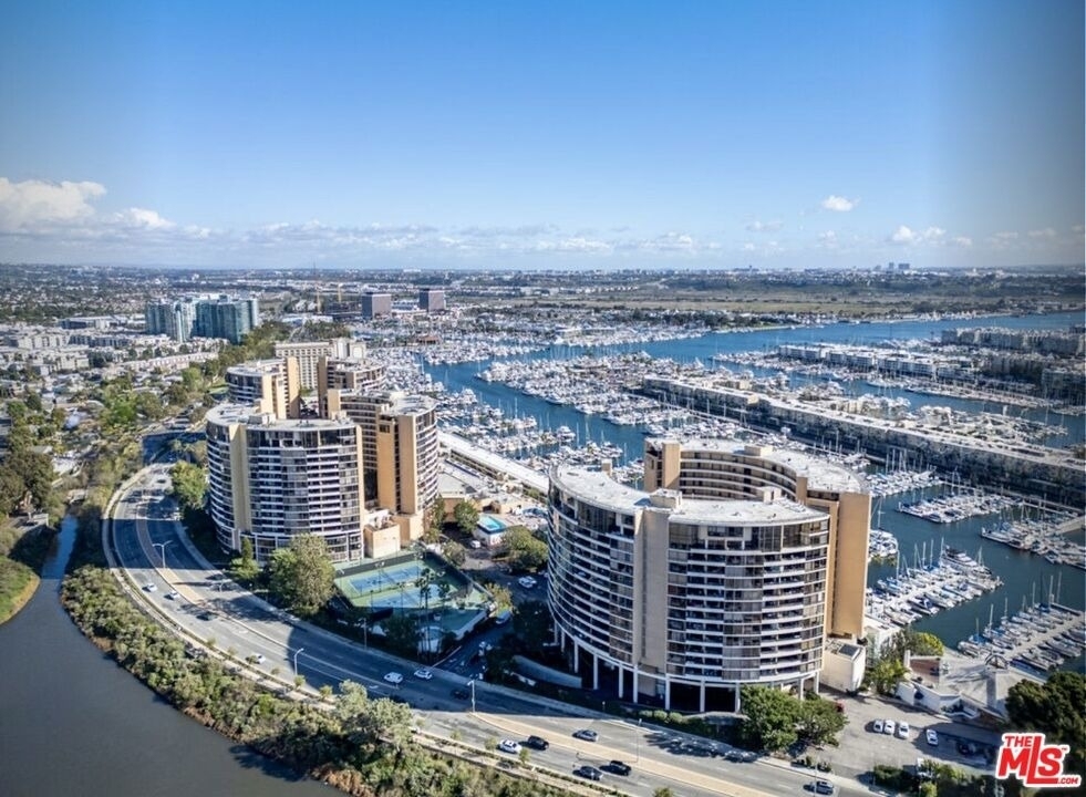 4316 Marina City Drive - Photo 38