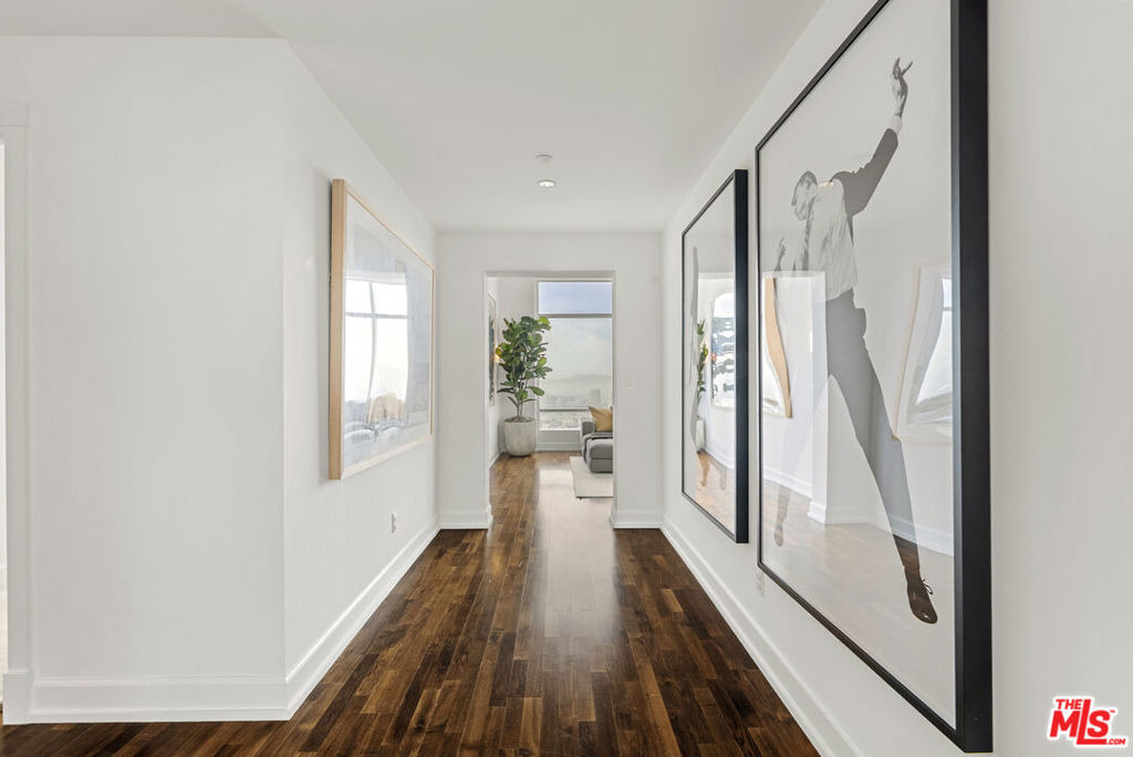 900 W Olympic Boulevard - Photo 26