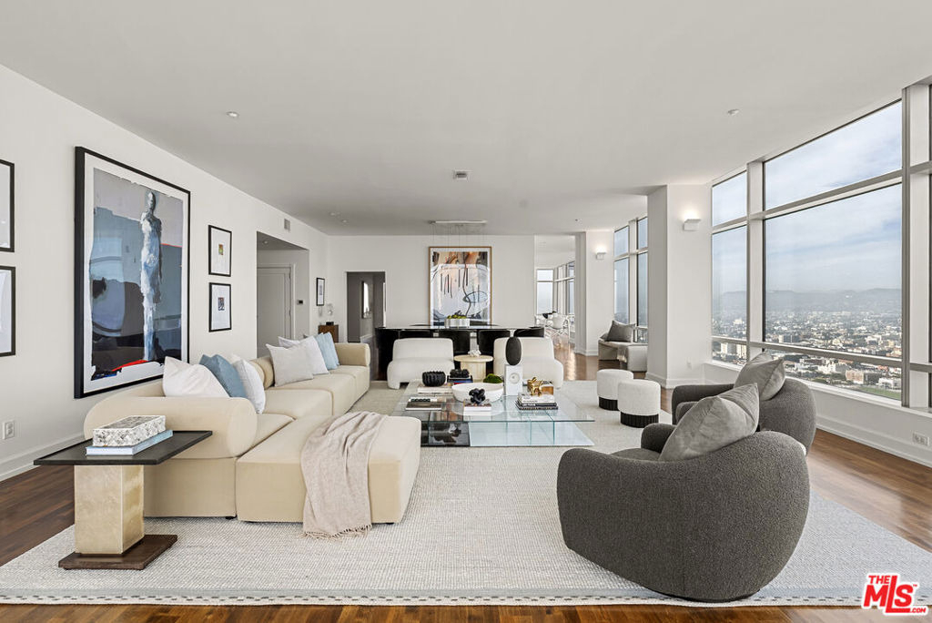 900 W Olympic Boulevard - Photo 11