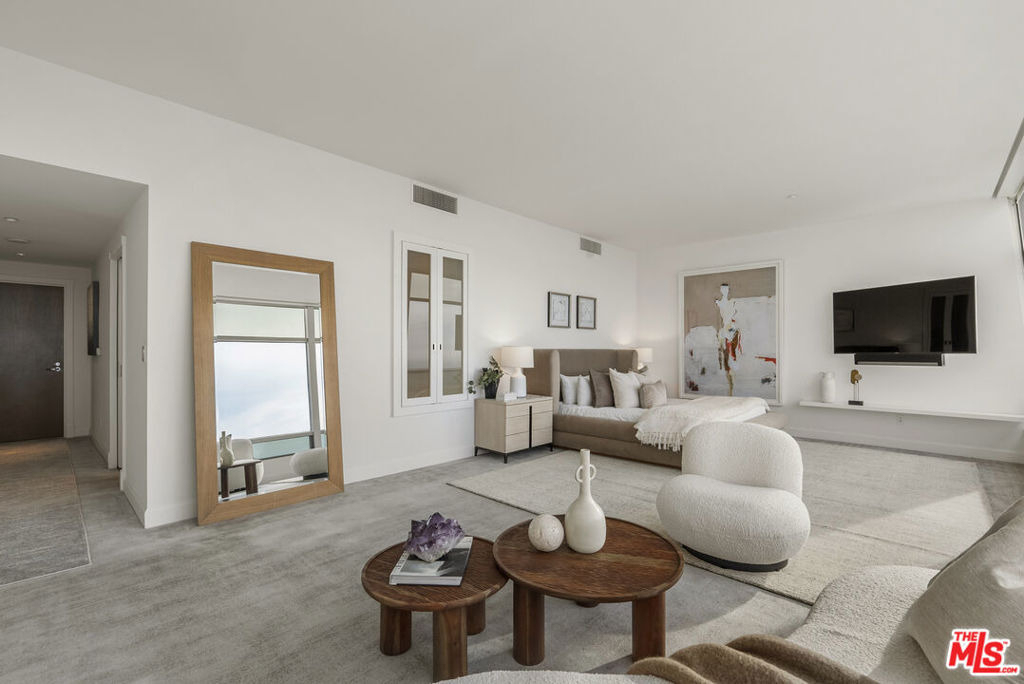 900 W Olympic Boulevard - Photo 31