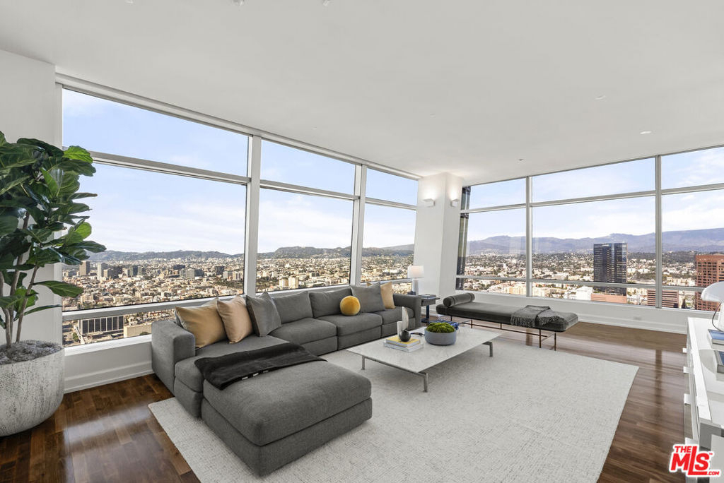900 W Olympic Boulevard - Photo 20